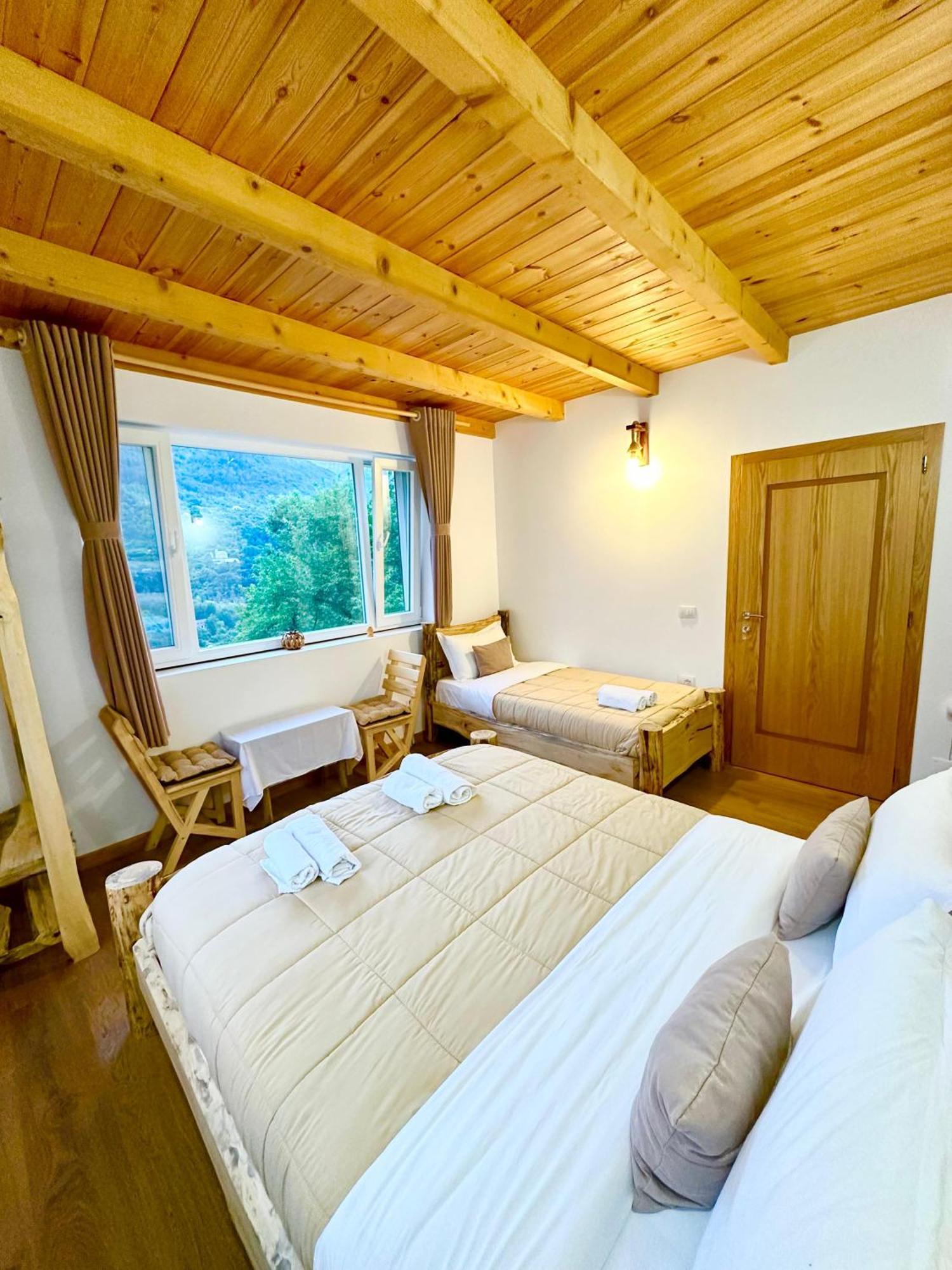 Guesthouse Dritan Tethorja Theth Eksteriør bilde