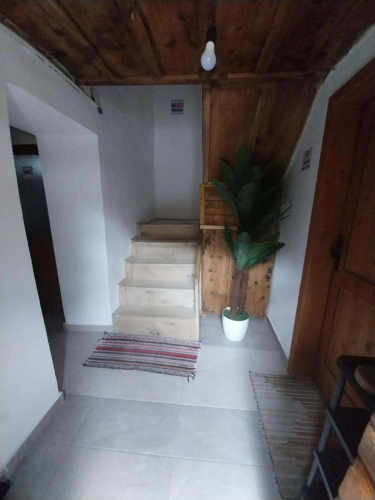 Guesthouse Dritan Tethorja Theth Eksteriør bilde